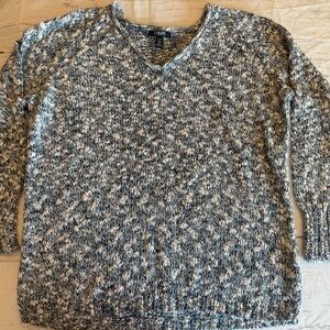 Chaps Women's V-Neck Sweater in Blue and White size 2X Pullover